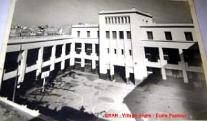 CA a- 232- Village negre